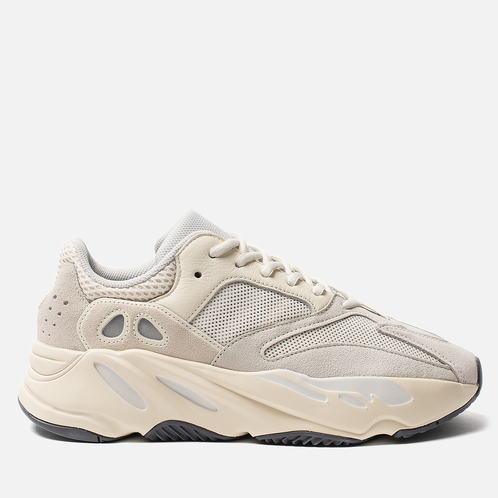 Yeezy Boost 700 "Analog" 1 Yeezy Boost 700 "Analog"
