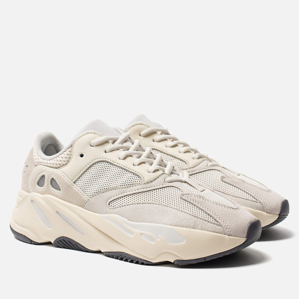 Yeezy Boost 700 "Analog" 2 Yeezy Boost 700 "Analog" — изображение 2