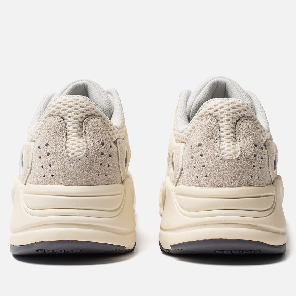 Yeezy Boost 700 "Analog" 4 Yeezy Boost 700 "Analog" — изображение 4