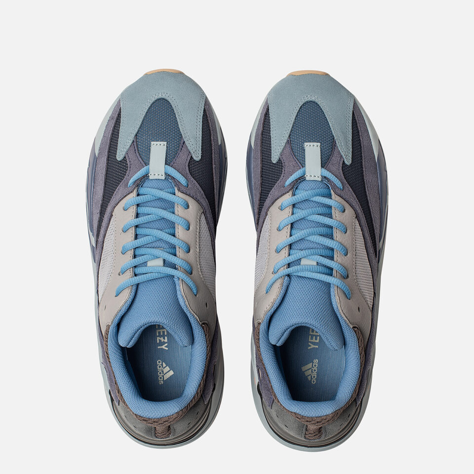 Yeezy Boost 700 "Carbon Blue" — изображение 3