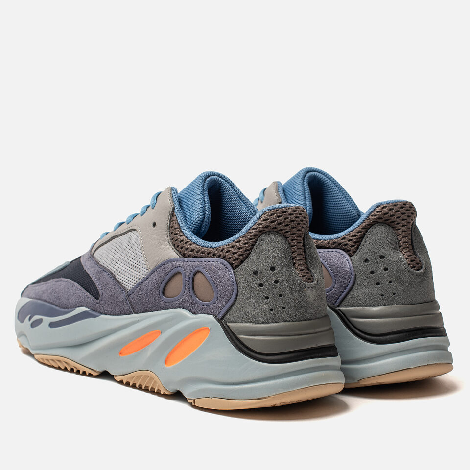Yeezy Boost 700 "Carbon Blue" — изображение 4