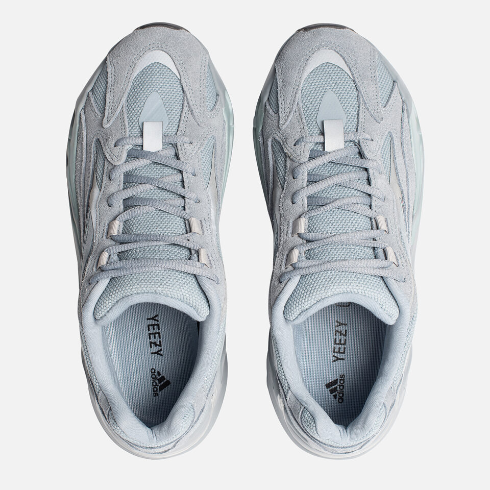 Yeezy Boost 700 V2 "Hospital Blue" 3 Yeezy Boost 700 V2 "Hospital Blue" — изображение 3