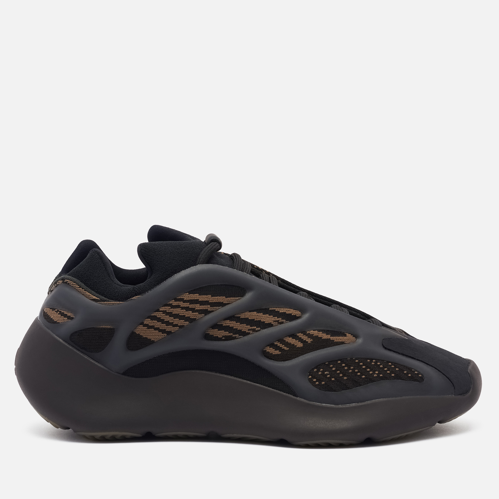 Yeezy Boost 700 V3 "Clay Brown" 1 Yeezy Boost 700 V3 "Clay Brown"