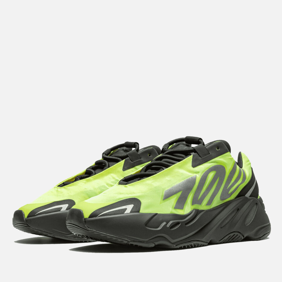 Yeezy Boost 700 MNVN "Phosphor" 2 Yeezy Boost 700 MNVN "Phosphor" — изображение 2