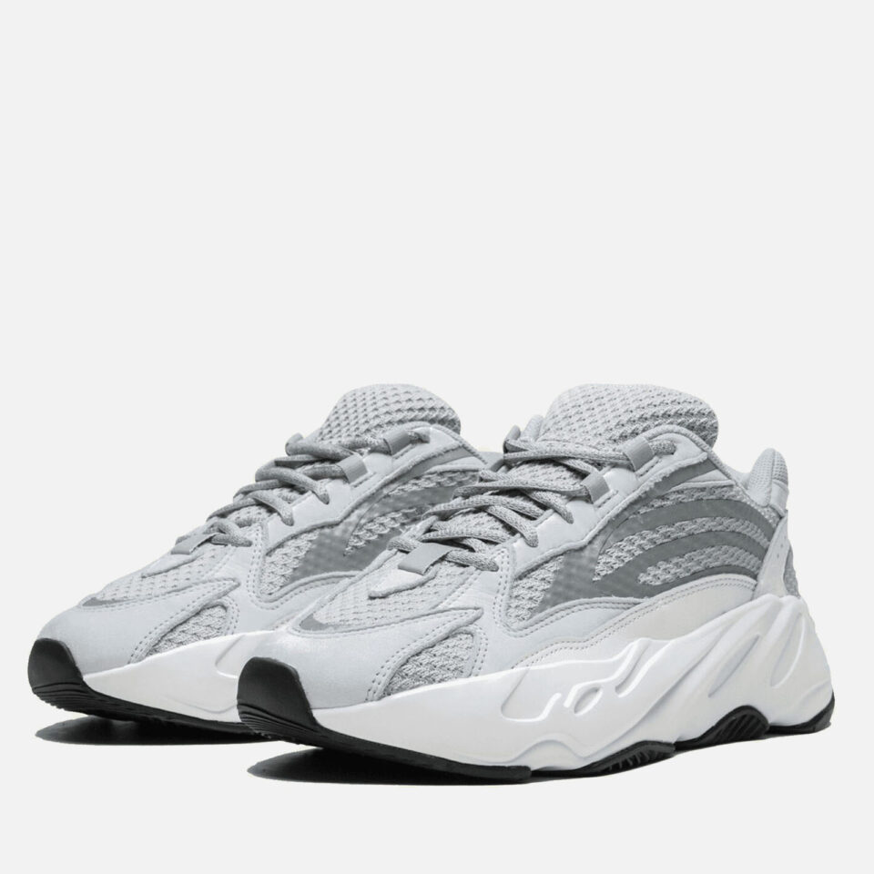 Yeezy Boost 700 V2 "Static" 2 Yeezy Boost 700 V2 "Static" — изображение 2