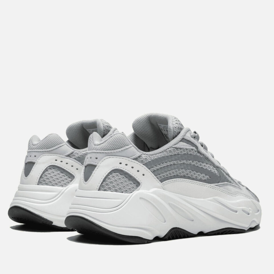 Yeezy Boost 700 V2 "Static" 3 Yeezy Boost 700 V2 "Static" — изображение 3