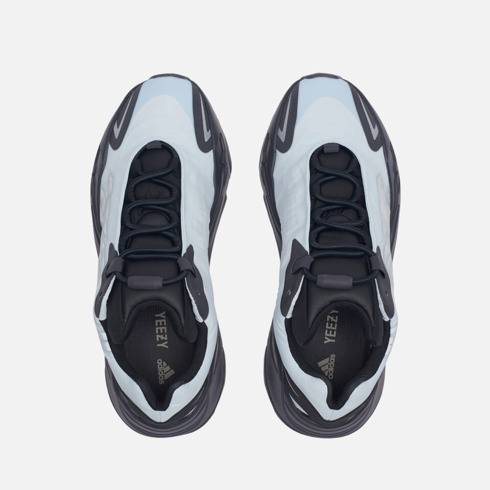 Yeezy Boost 700 MNVN "Blue Tint" 3 Yeezy Boost 700 MNVN "Blue Tint" — изображение 3