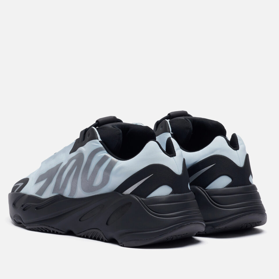 Yeezy Boost 700 MNVN "Blue Tint" 4 Yeezy Boost 700 MNVN "Blue Tint" — изображение 4