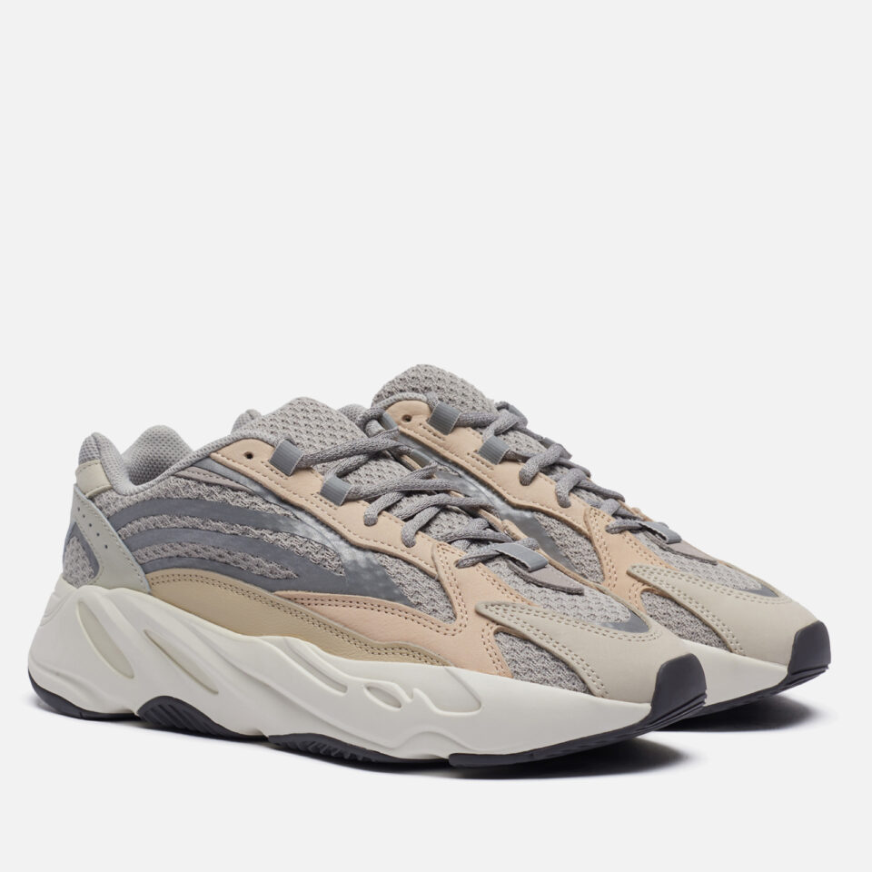 Yeezy Boost 700 V2 "Cream" 2 Yeezy Boost 700 V2 "Cream" — изображение 2
