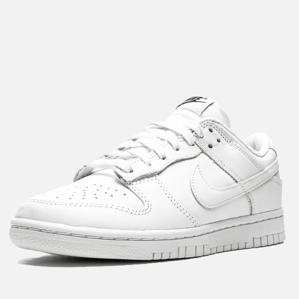 Nike Dunk Low Triple White — изображение 3