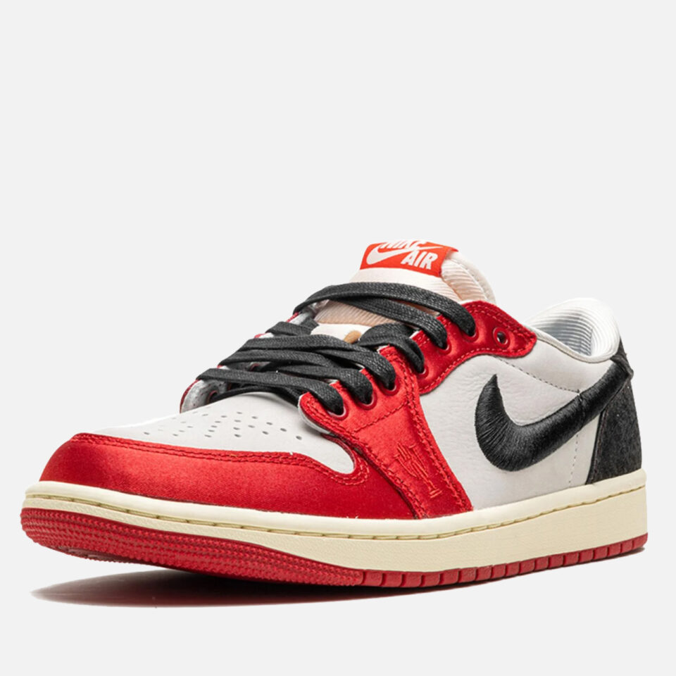 Trophy Room X Air Jordan 1 Retro Low OG SP Rookie Card - Away 5 Trophy Room X Air Jordan 1 Retro Low OG SP Rookie Card - Away — изображение 5